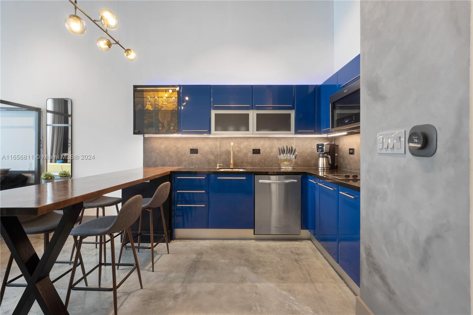 253 NE 2nd St # 314