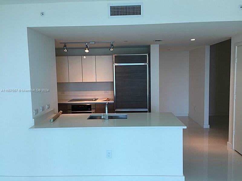 1100 S MIAMI AV Unit: 4103