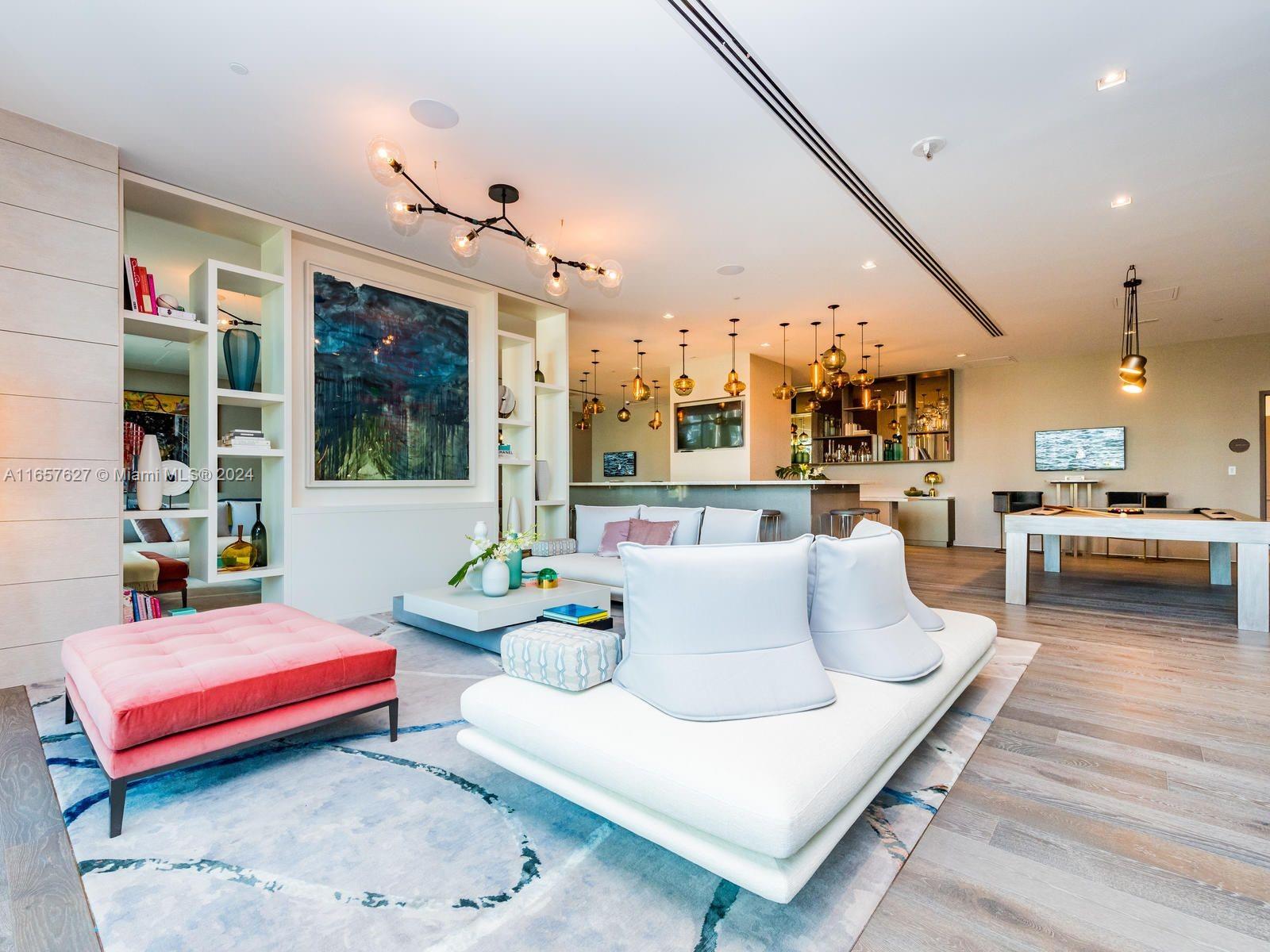 480 NE 31st St # 3705