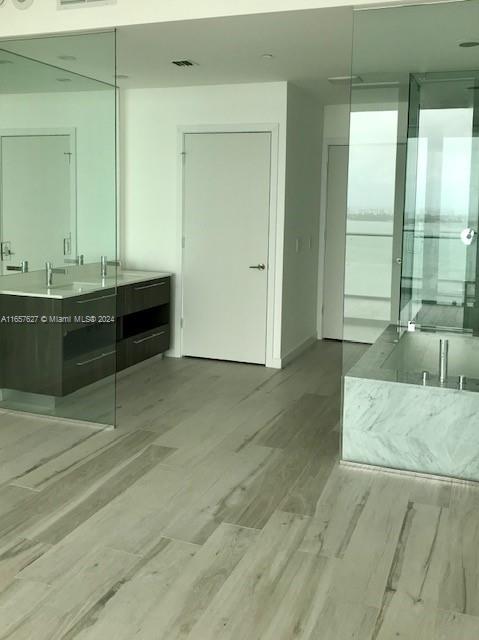 480 NE 31st St # 3705