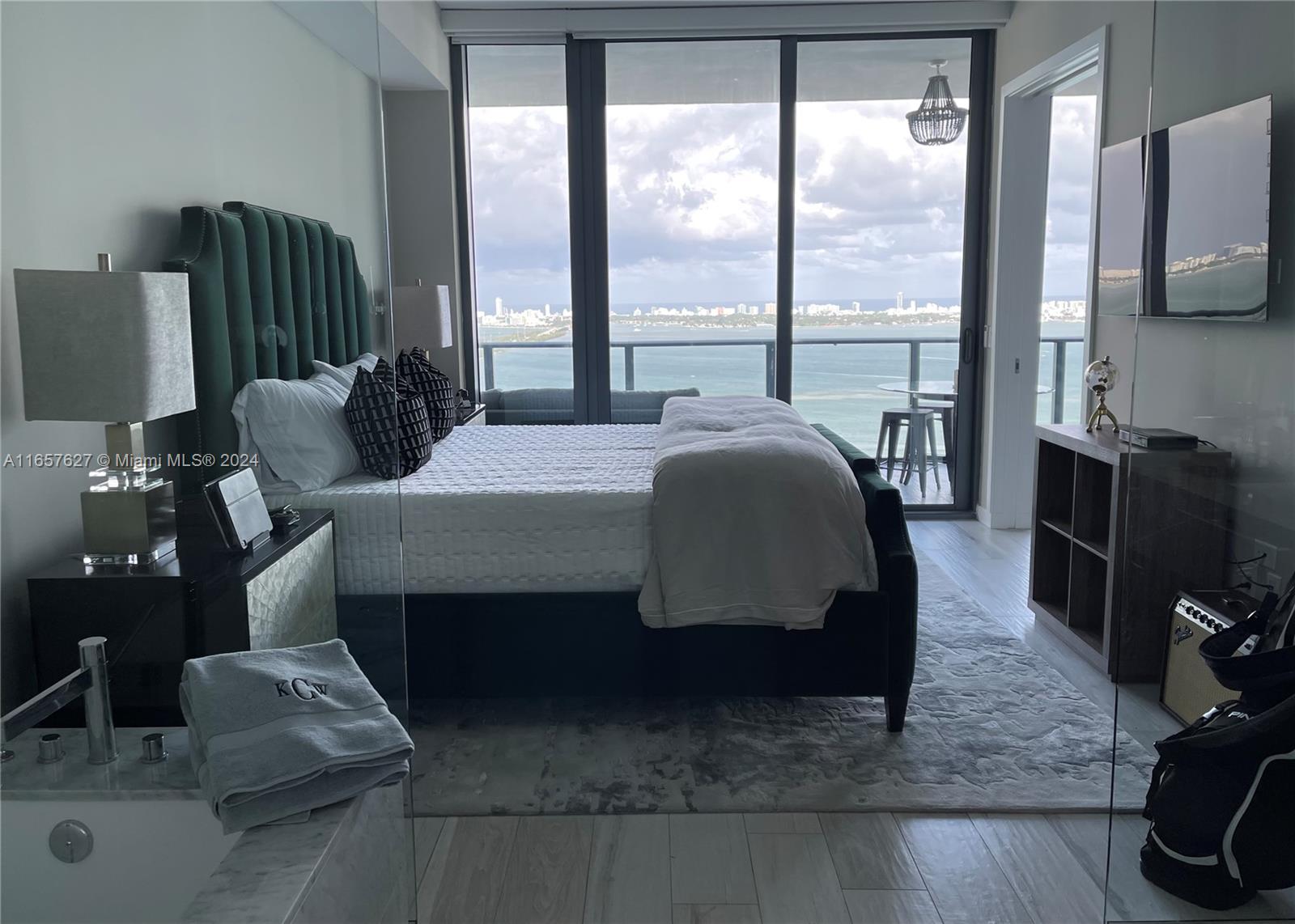 480 NE 31st St # 3705