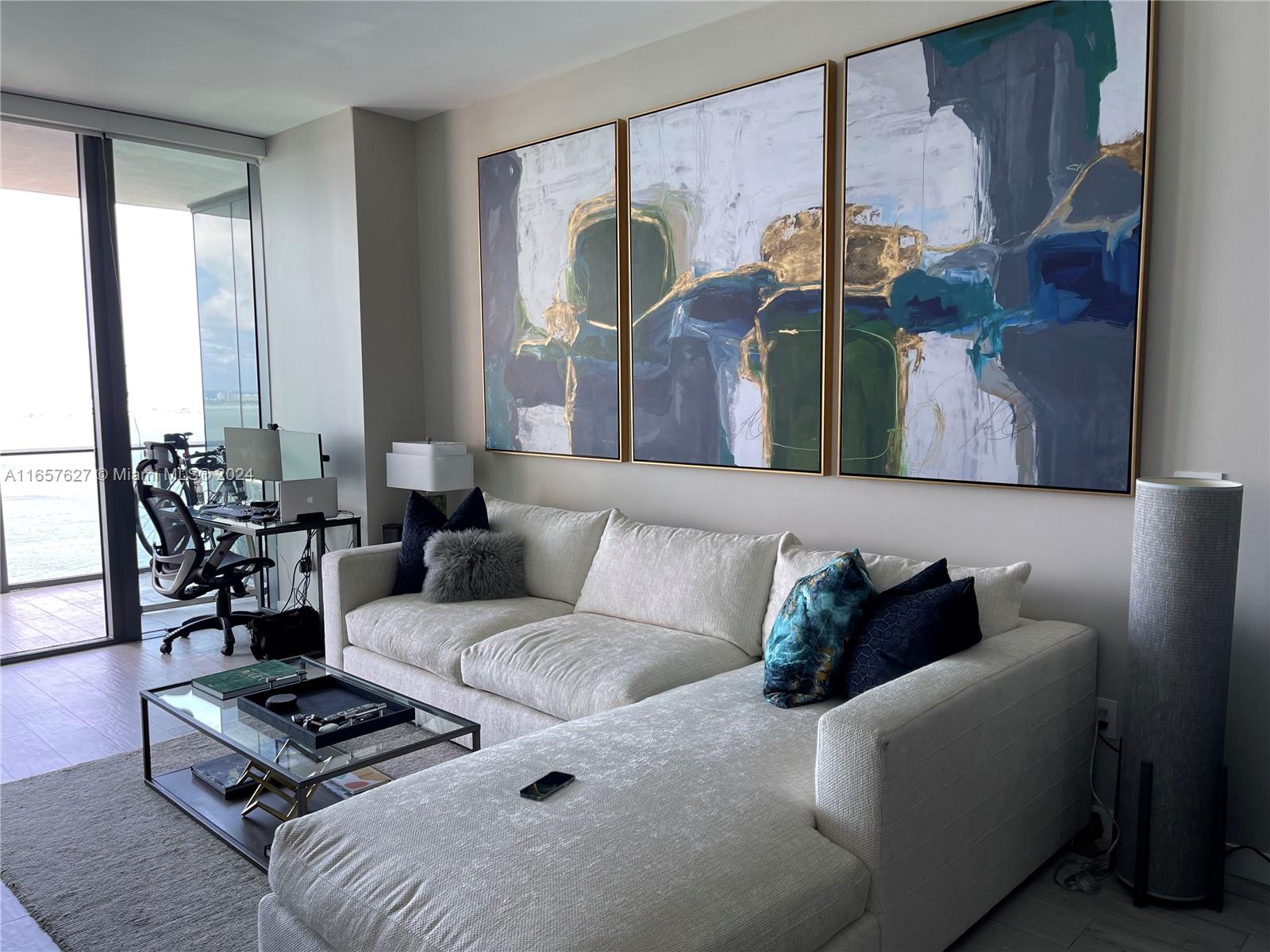 480 NE 31st St # 3705