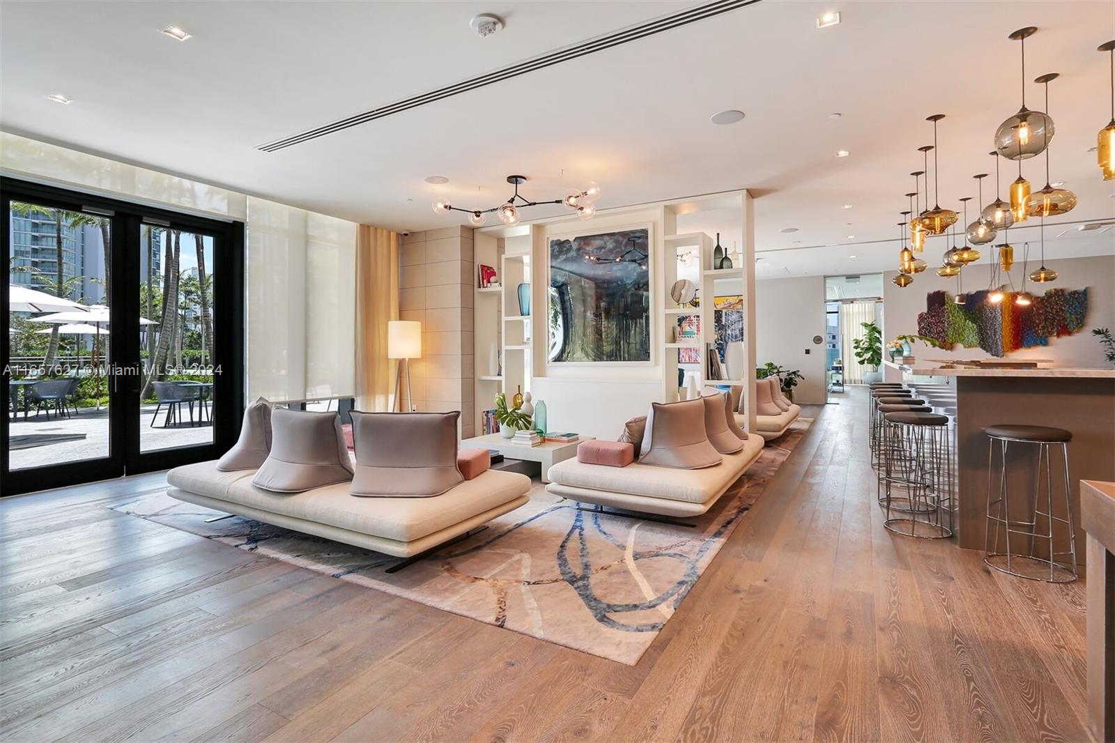 480 NE 31st St # 3705