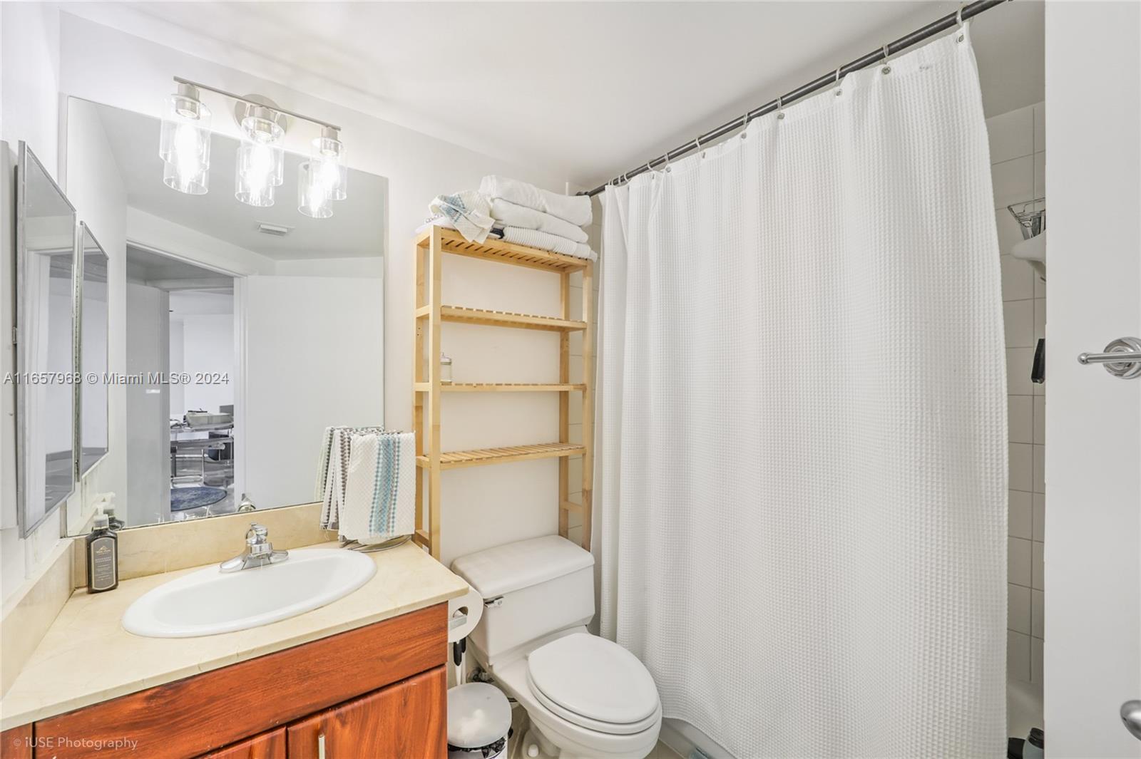 701 Brickell Key Blvd # 404