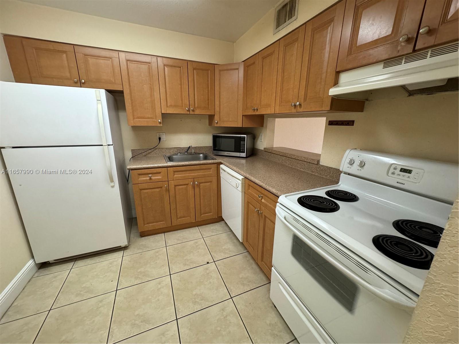 5201 Geneva Way # 308