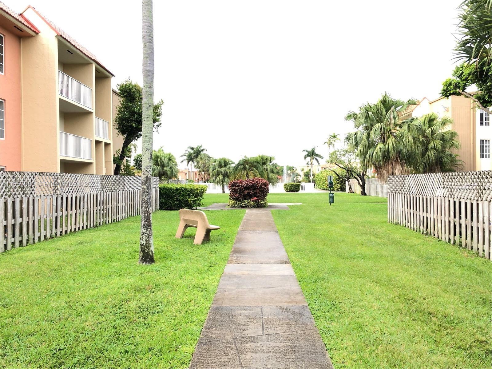 5201 Geneva Way # 308