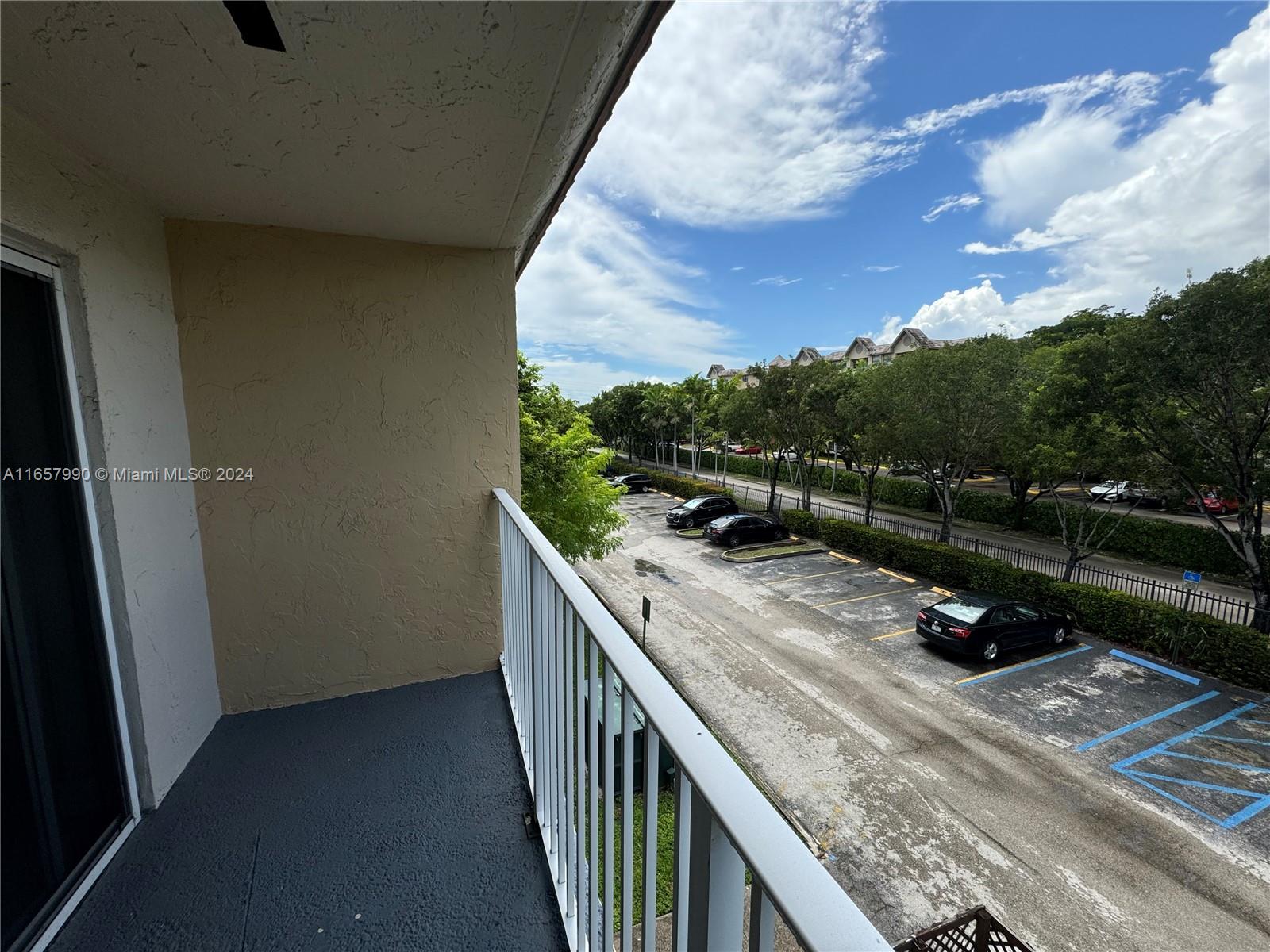 5201 Geneva Way # 308