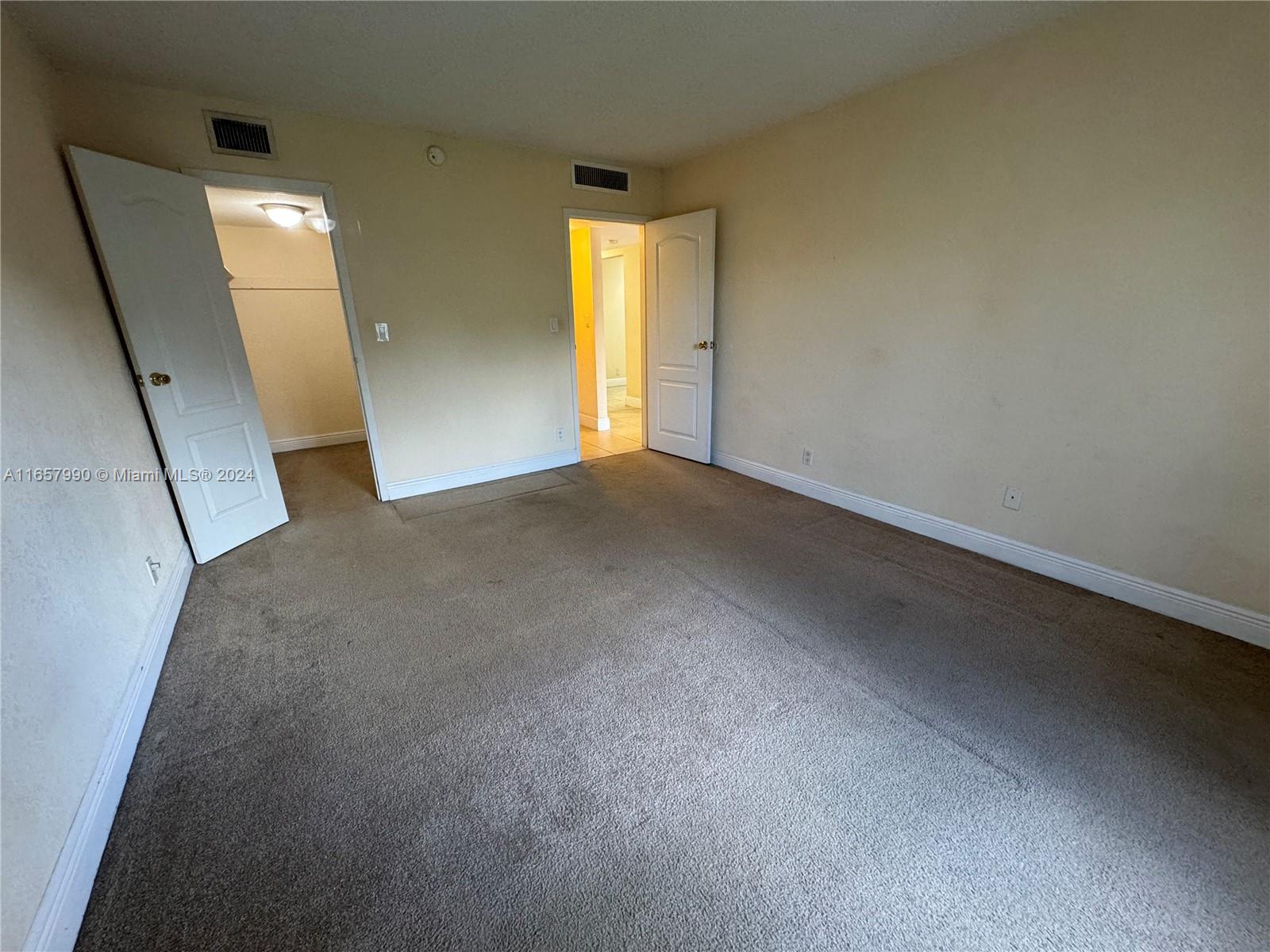 5201 Geneva Way # 308