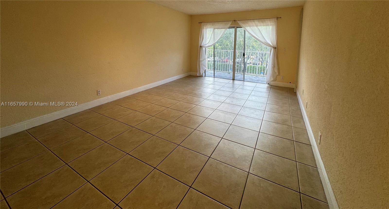 5201 Geneva Way # 308