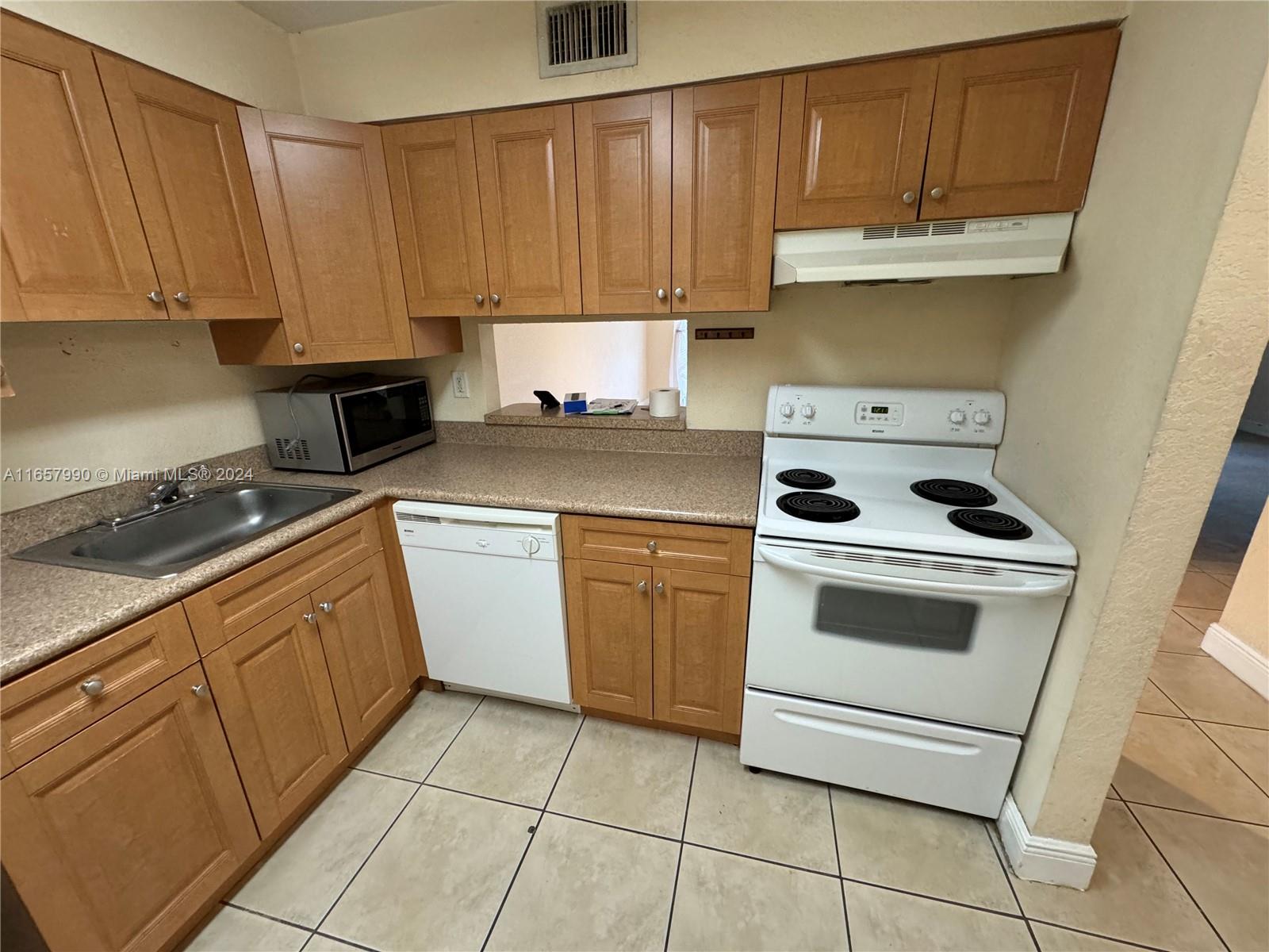 5201 Geneva Way # 308