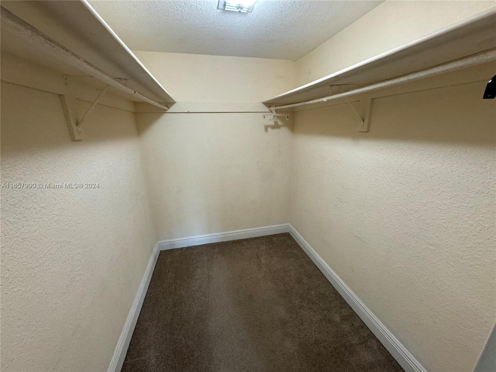 5201 Geneva Way # 308
