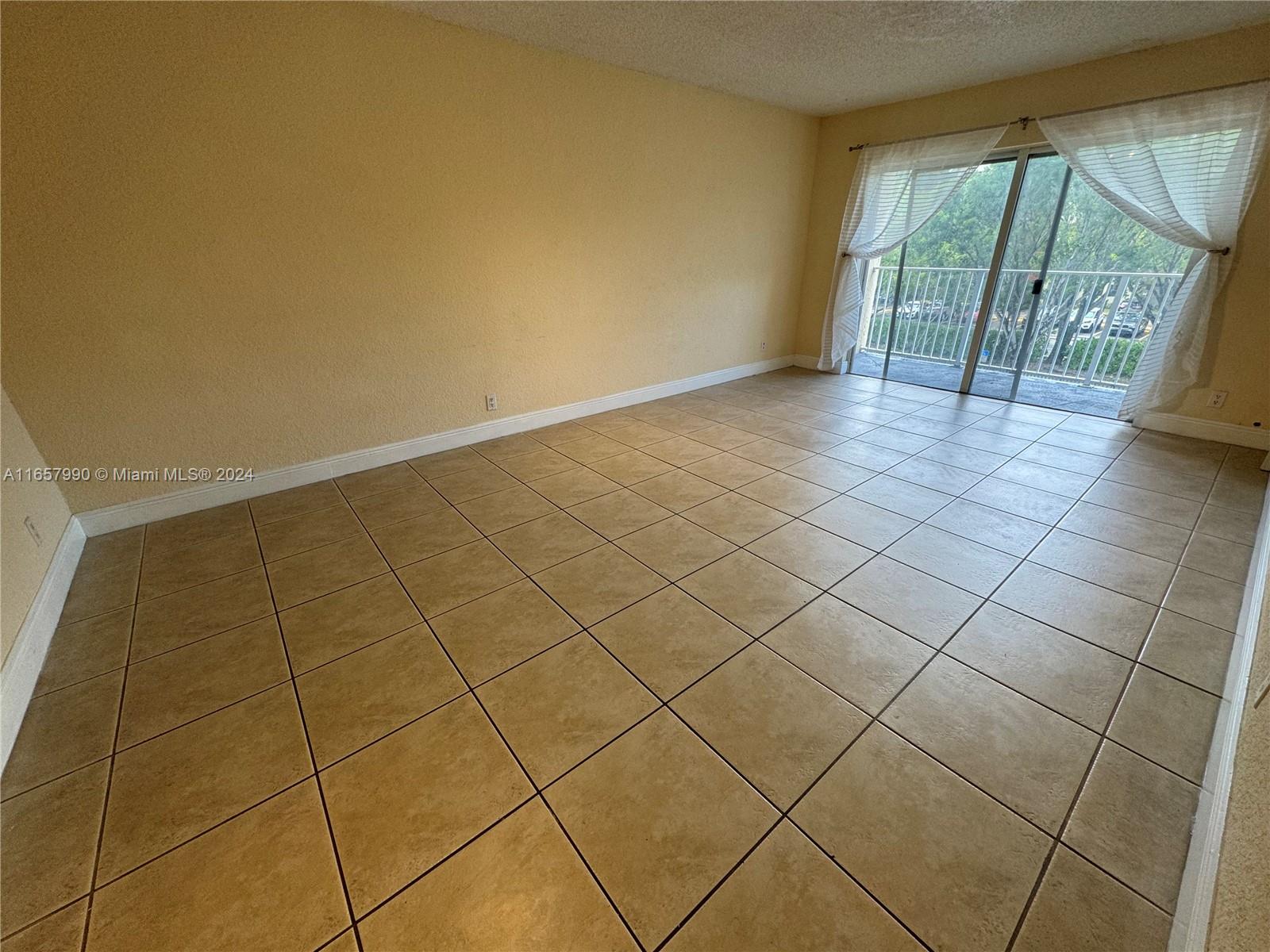 5201 Geneva Way # 308