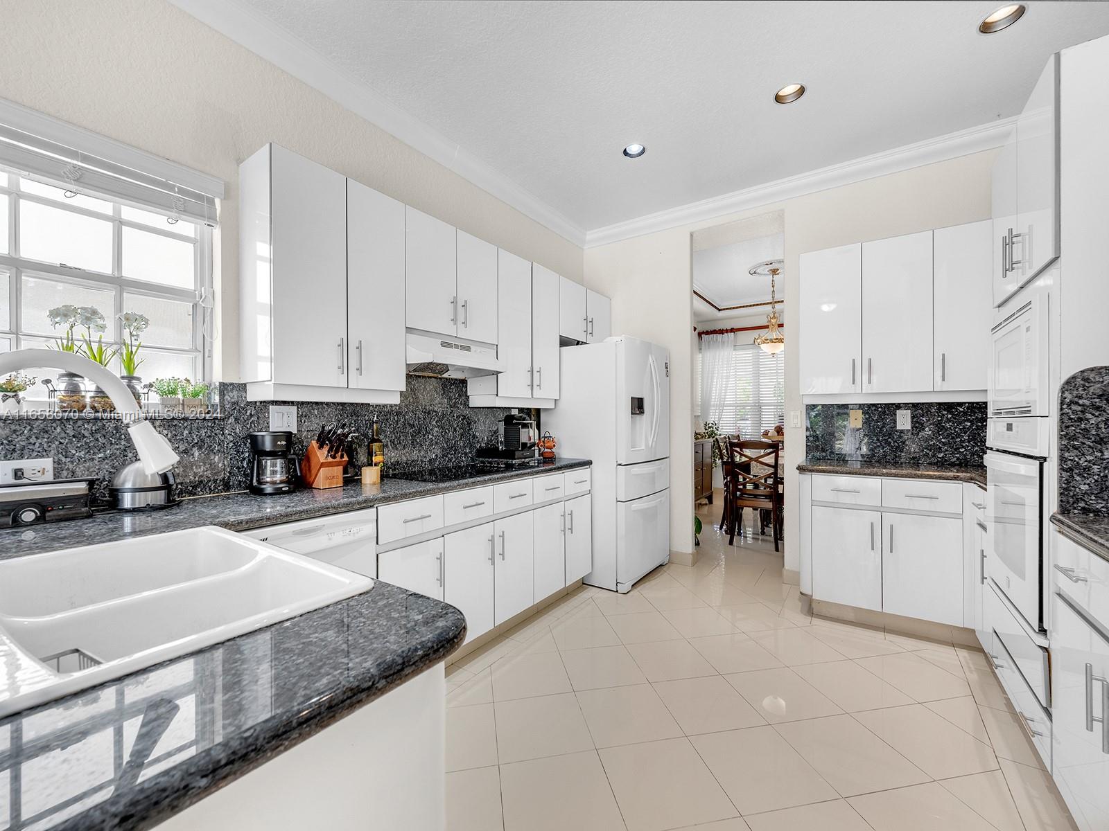 10315 NW 56th Ter