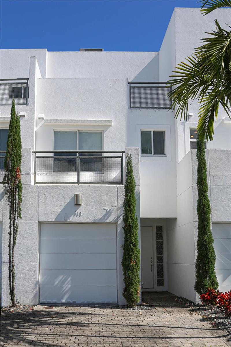 814 NE 19th Ave # 814