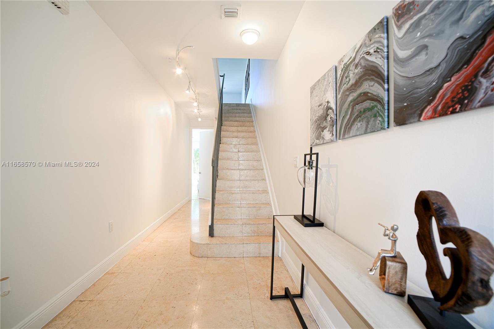 814 NE 19th Ave # 814