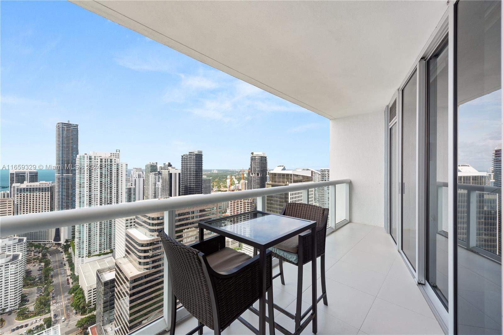 495 Brickell Ave # 5207