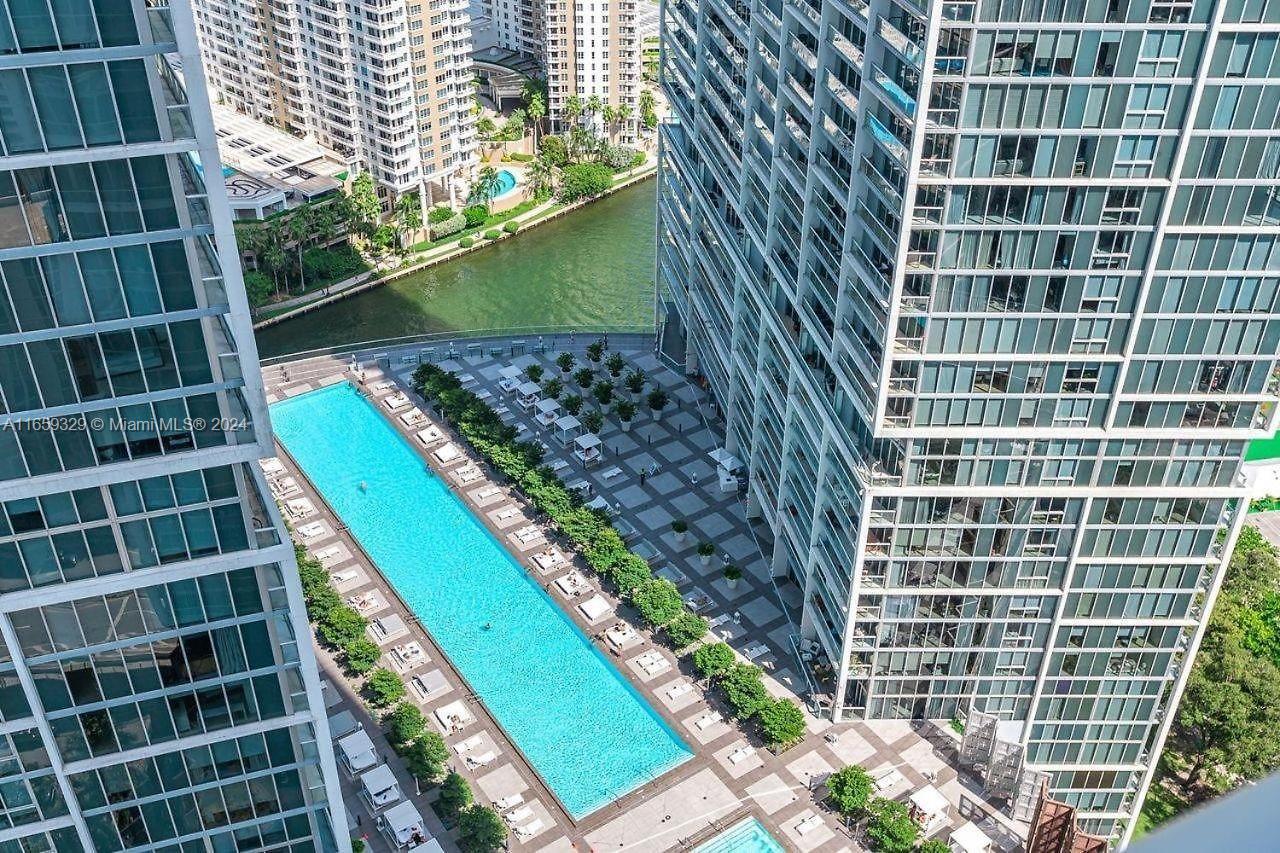 495 Brickell Ave # 5207