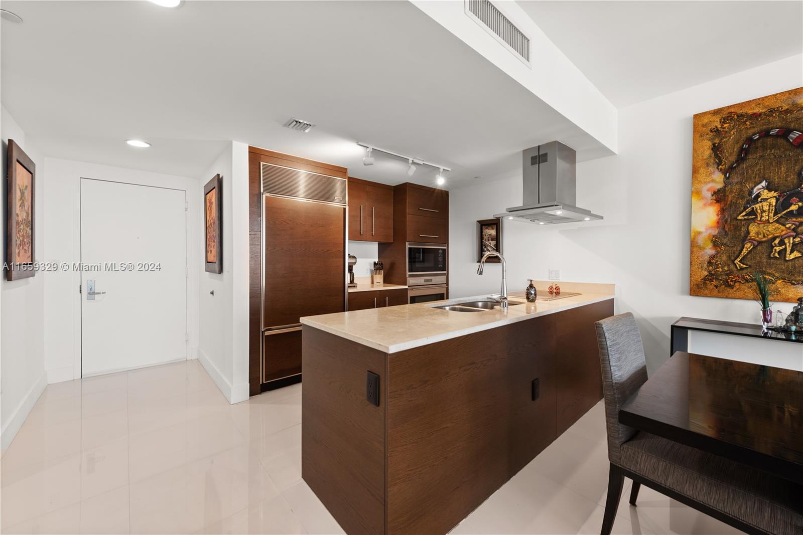 495 Brickell Ave # 5207