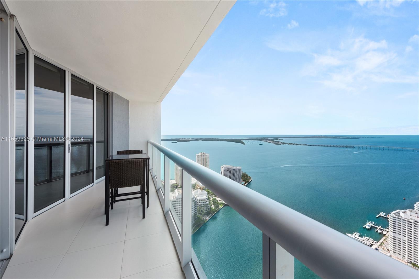 495 Brickell Ave # 5207