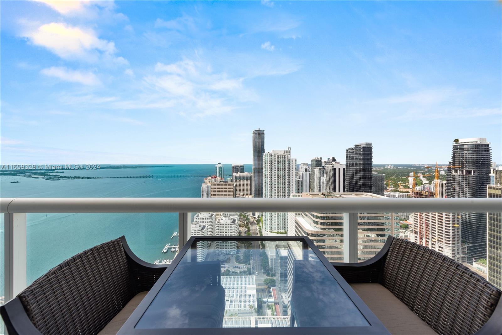 495 Brickell Ave # 5207