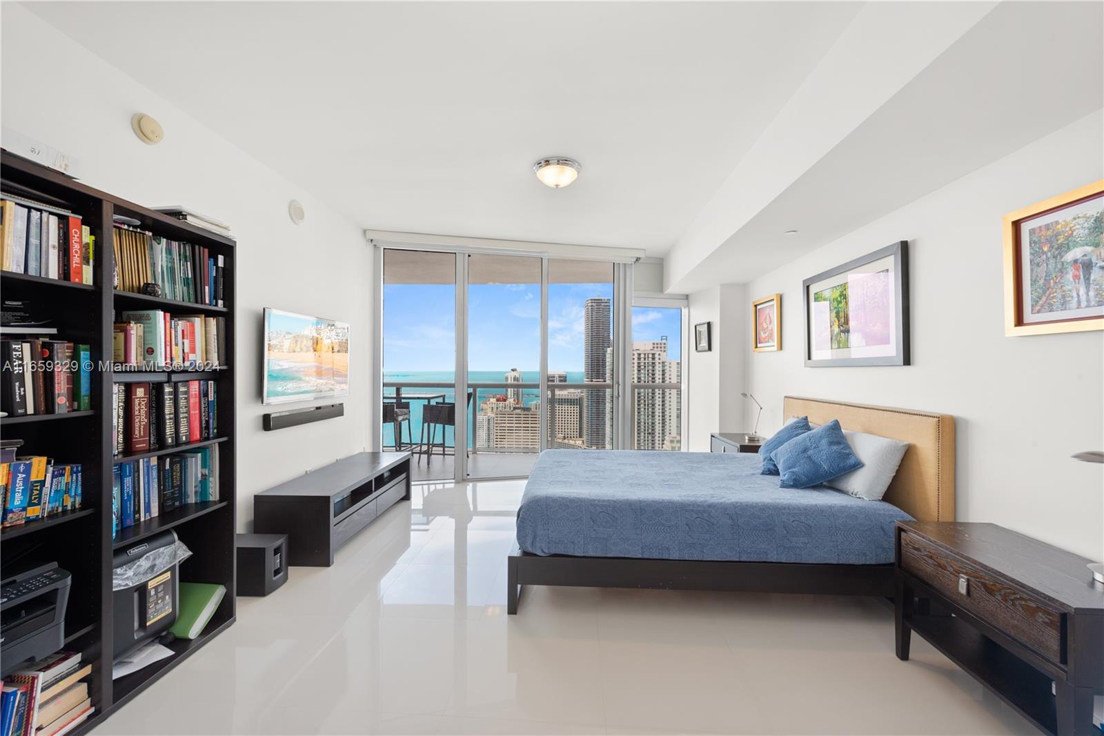 495 Brickell Ave # 5207