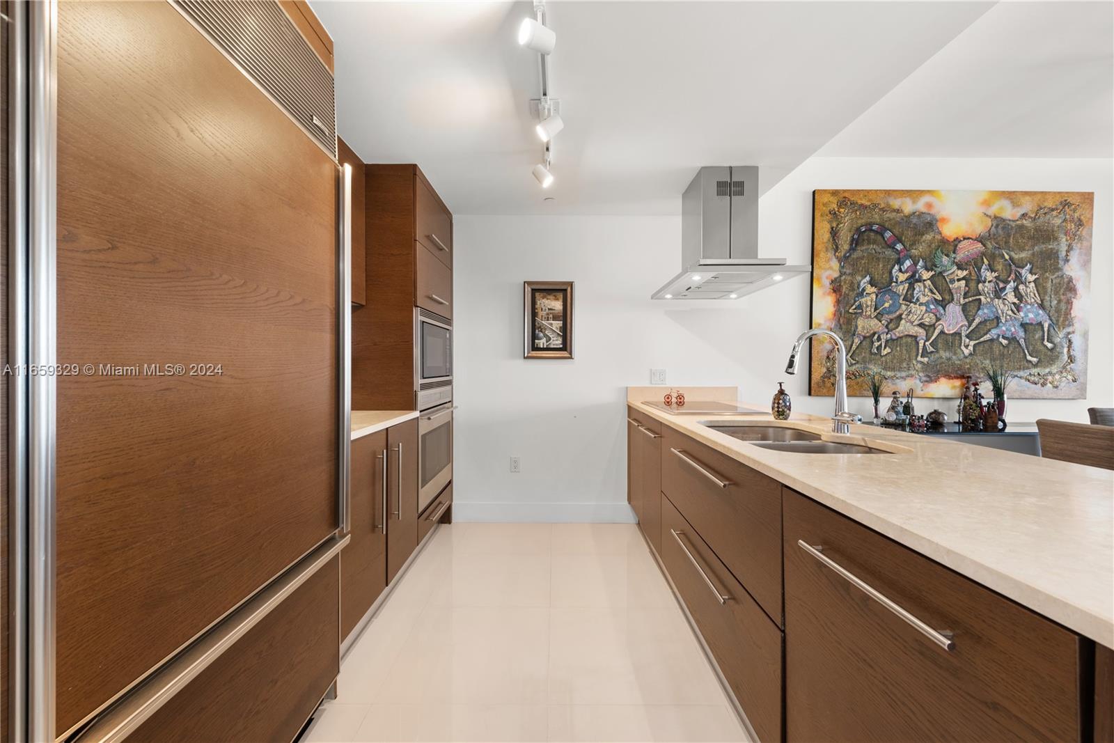 495 Brickell Ave # 5207