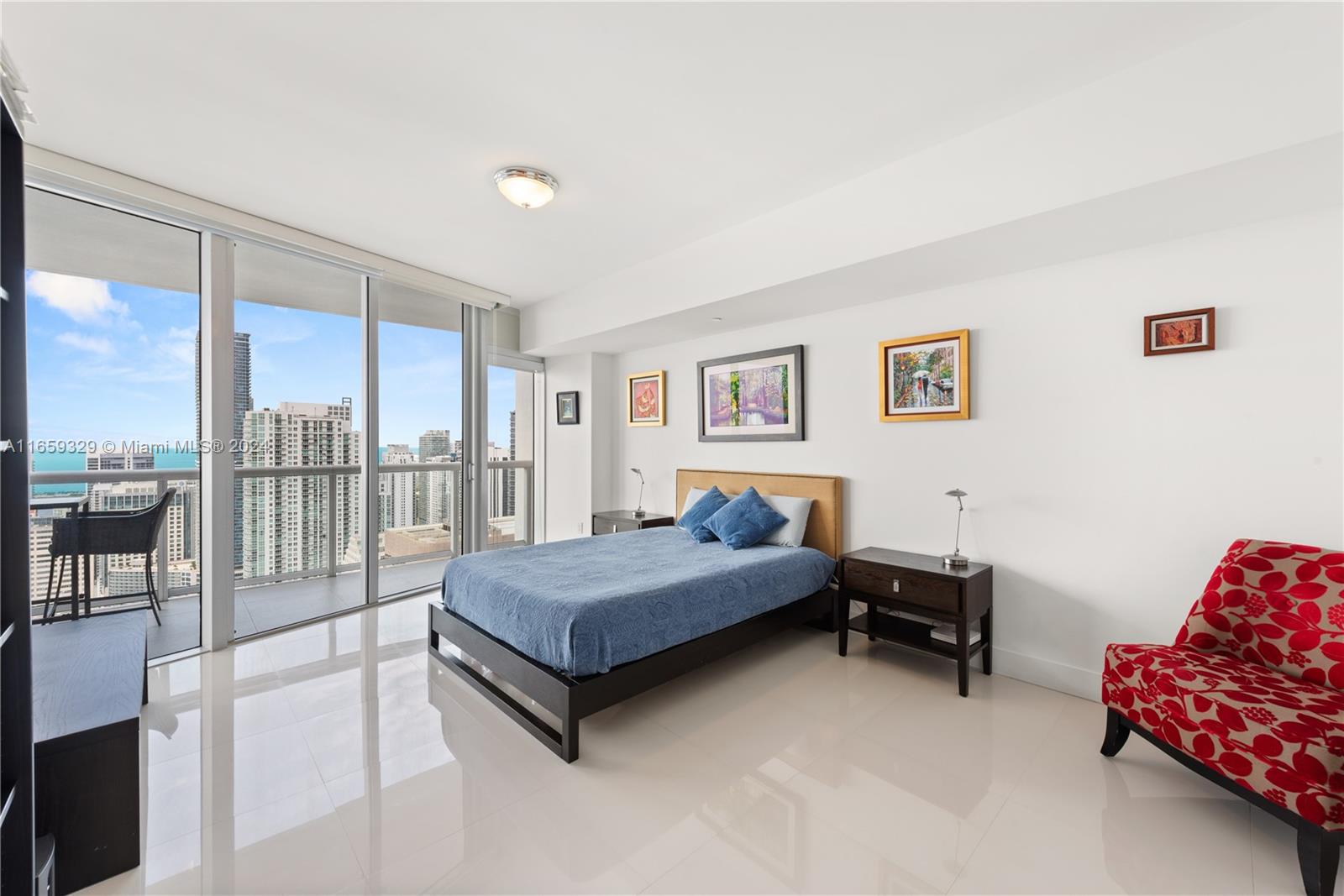 495 Brickell Ave # 5207