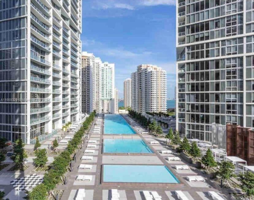 495 Brickell Ave # 5207