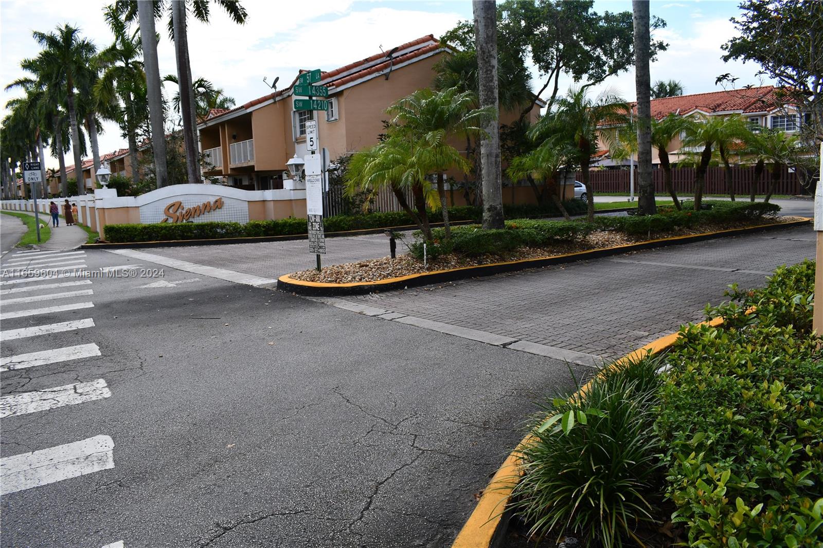 14340 SW 57 LN # 103 Unit: 3-103