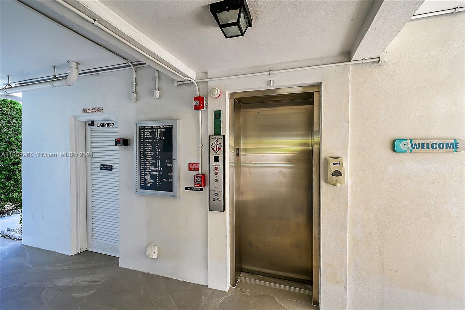 701 S Riverside Dr # 202