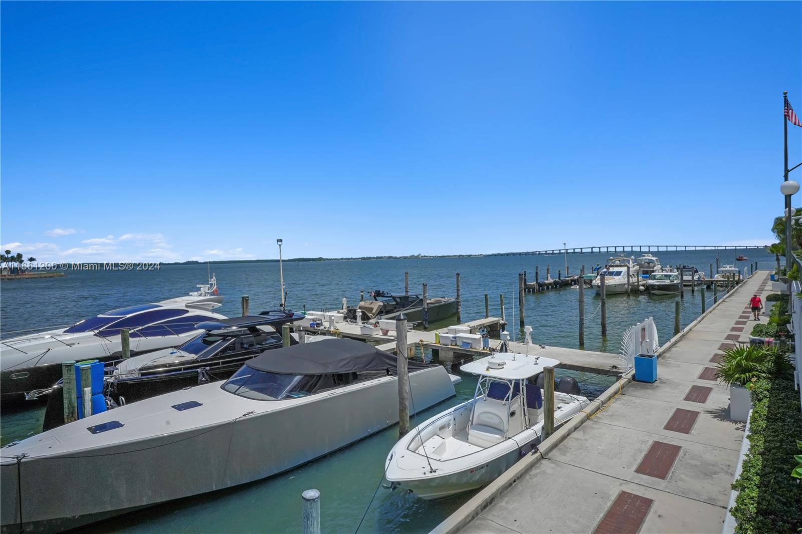 905 Brickell Bay Dr # 1831