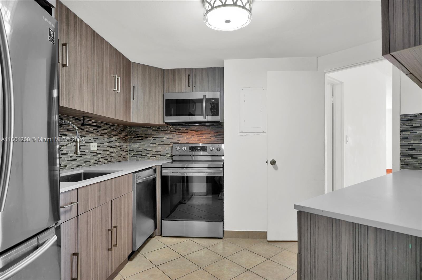 905 Brickell Bay Dr # 1831