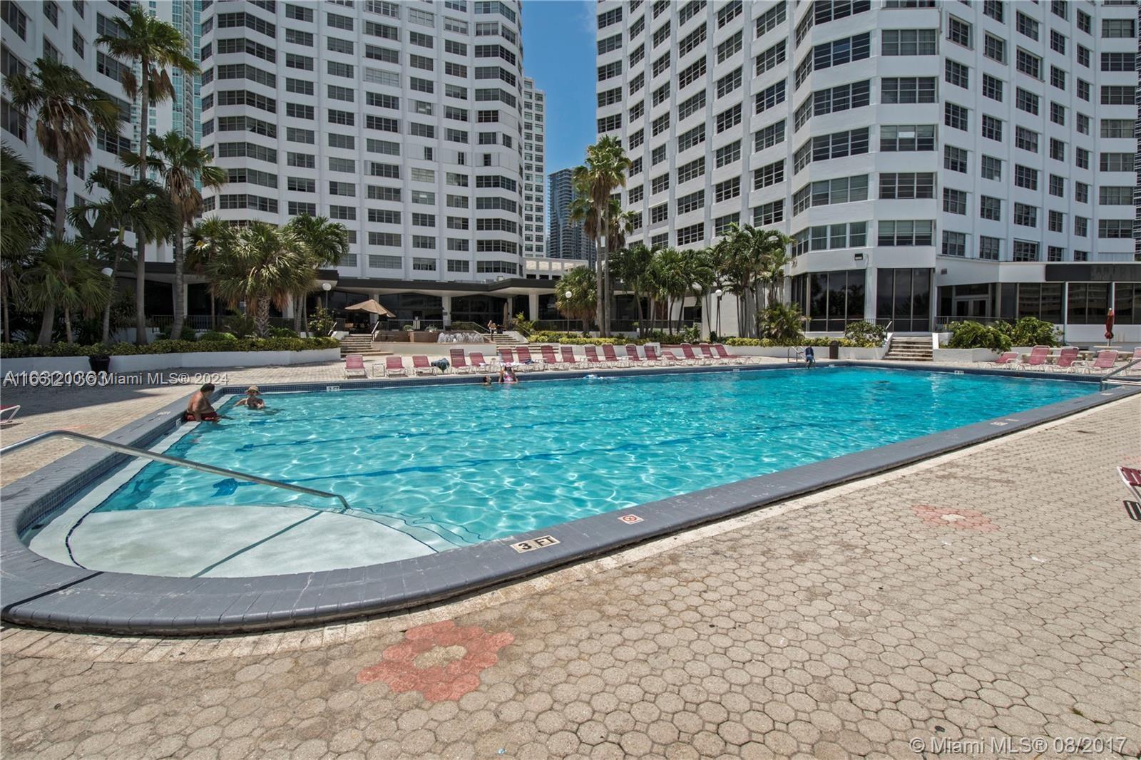 905 Brickell Bay Dr # 1831