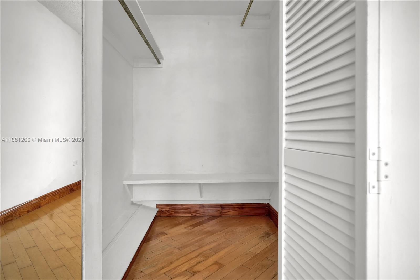 905 Brickell Bay Dr # 1831