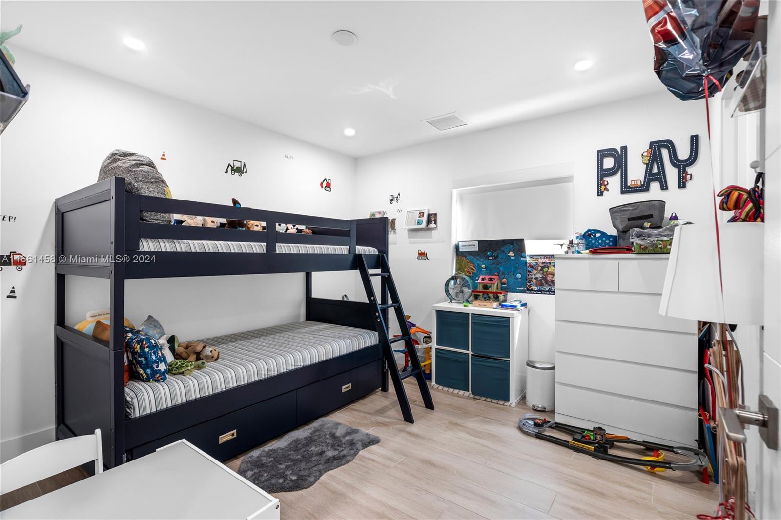 1369 SW 22nd Ter