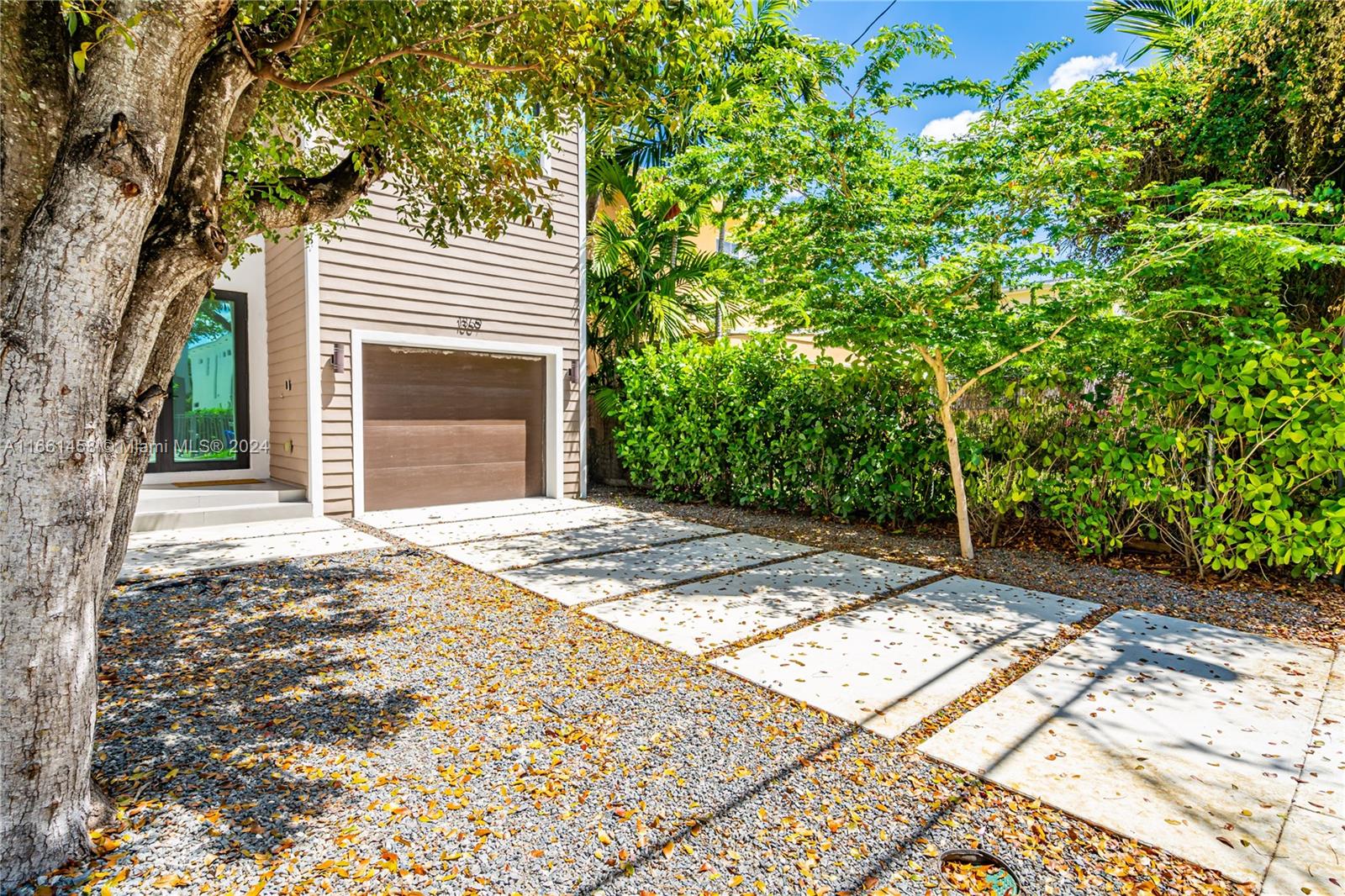 1369 SW 22nd Ter