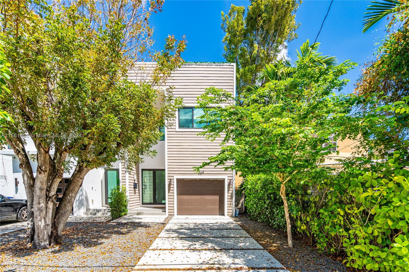 1369 SW 22nd Ter