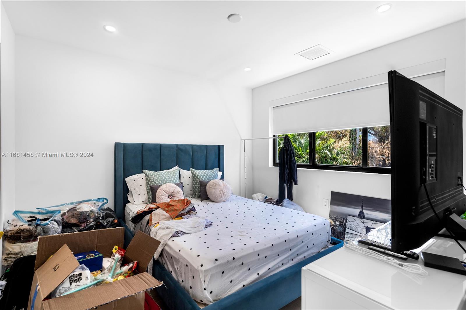 1369 SW 22nd Ter