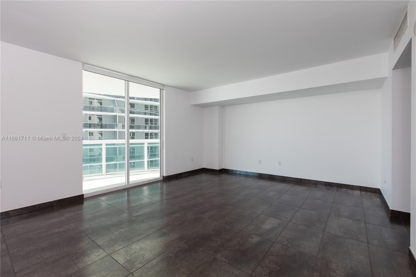 1800 N Bayshore Dr # 2201
