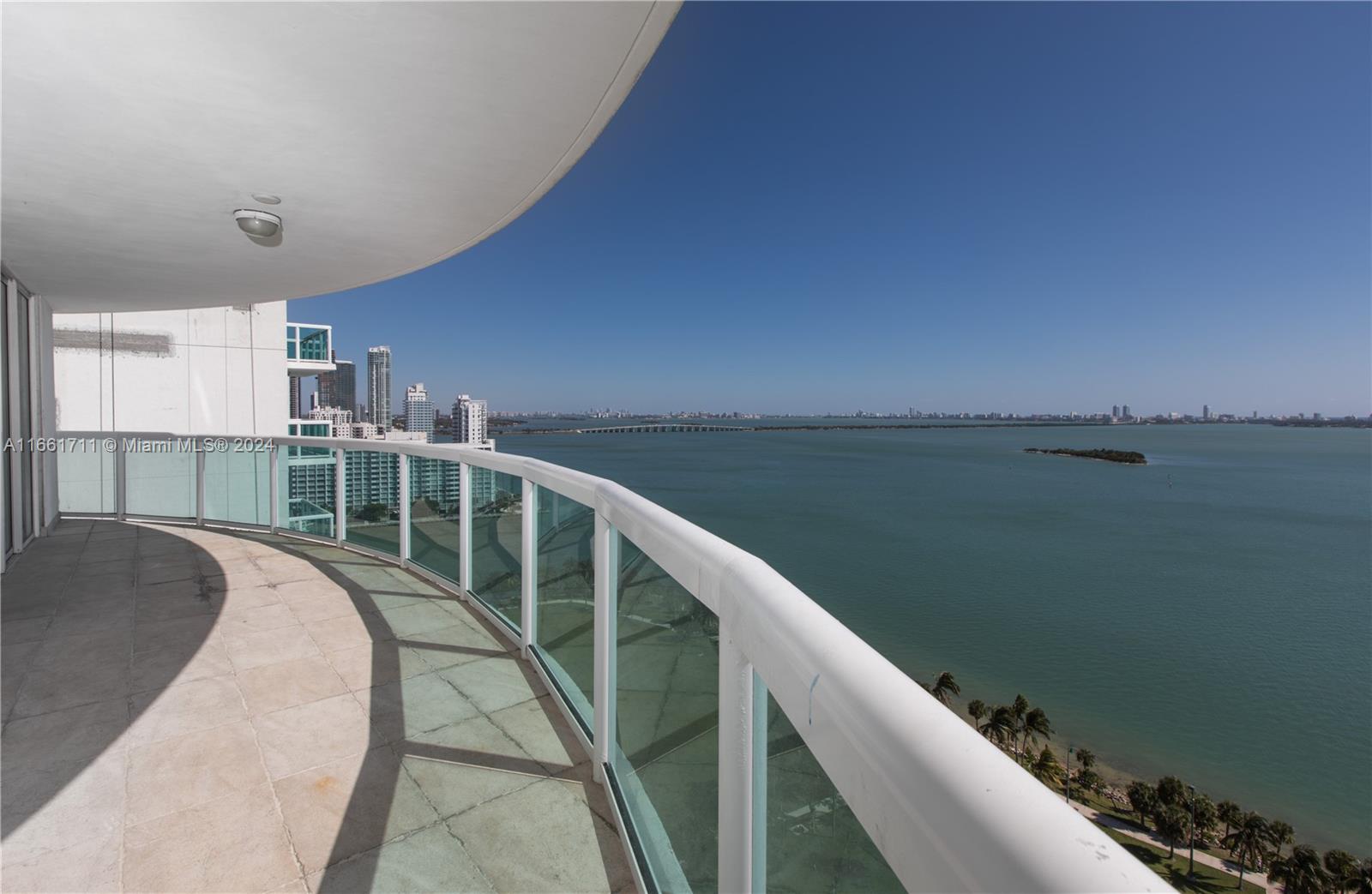 1800 N Bayshore Dr # 2201