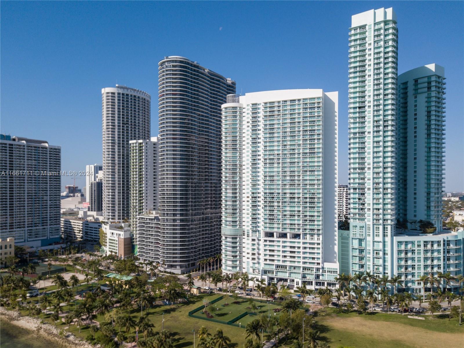 1800 N Bayshore Dr # 2201