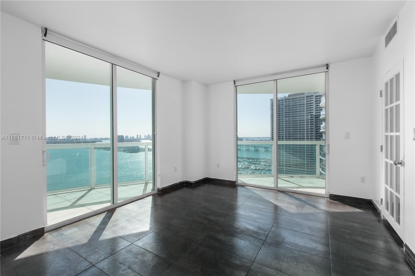 1800 N Bayshore Dr # 2201