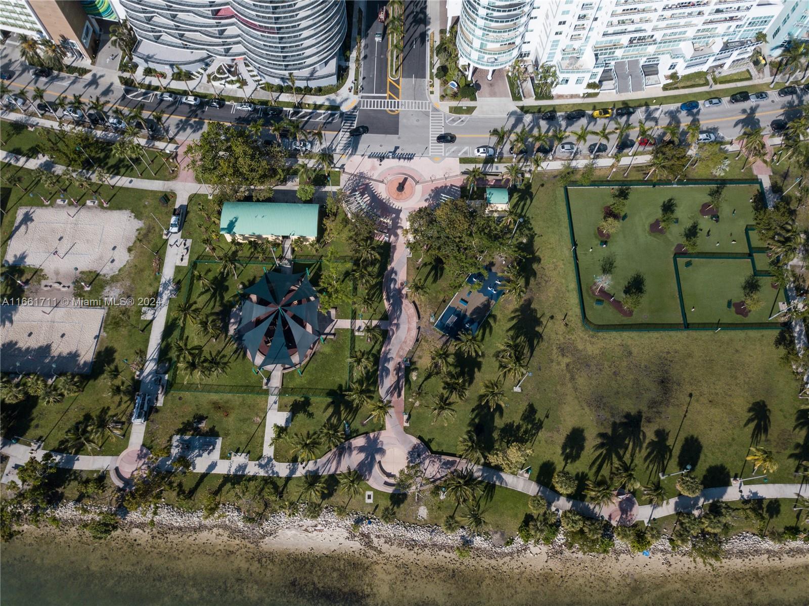 1800 N Bayshore Dr # 2201