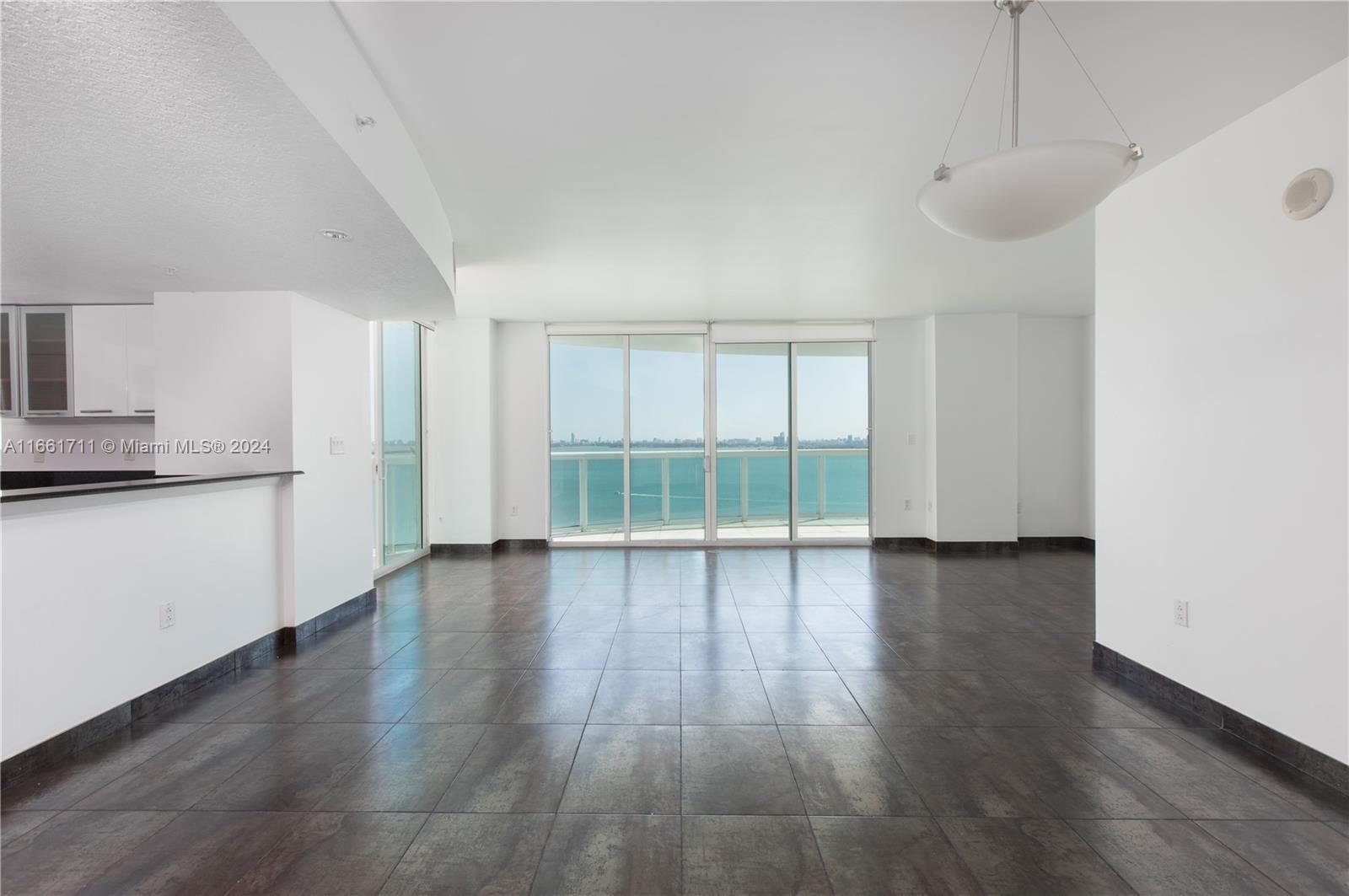 1800 N Bayshore Dr # 2201