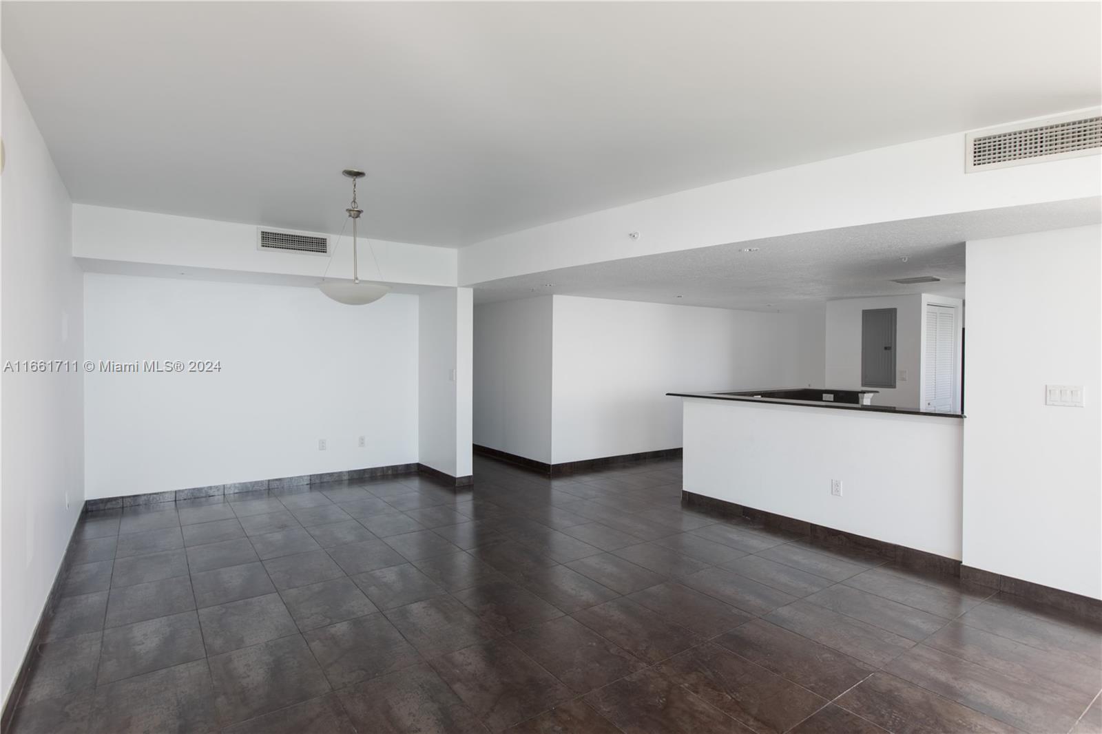 1800 N Bayshore Dr # 2201
