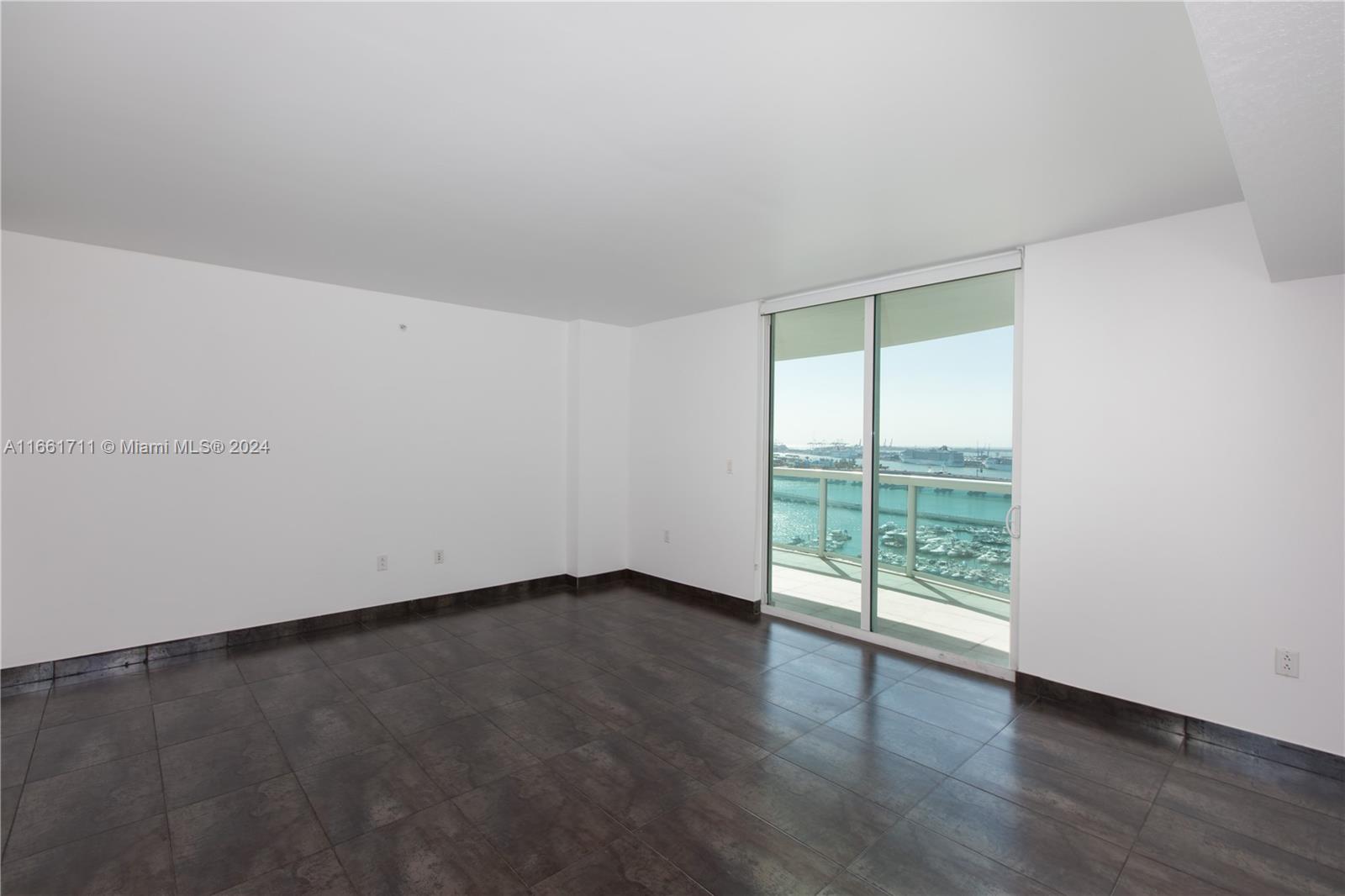 1800 N Bayshore Dr # 2201