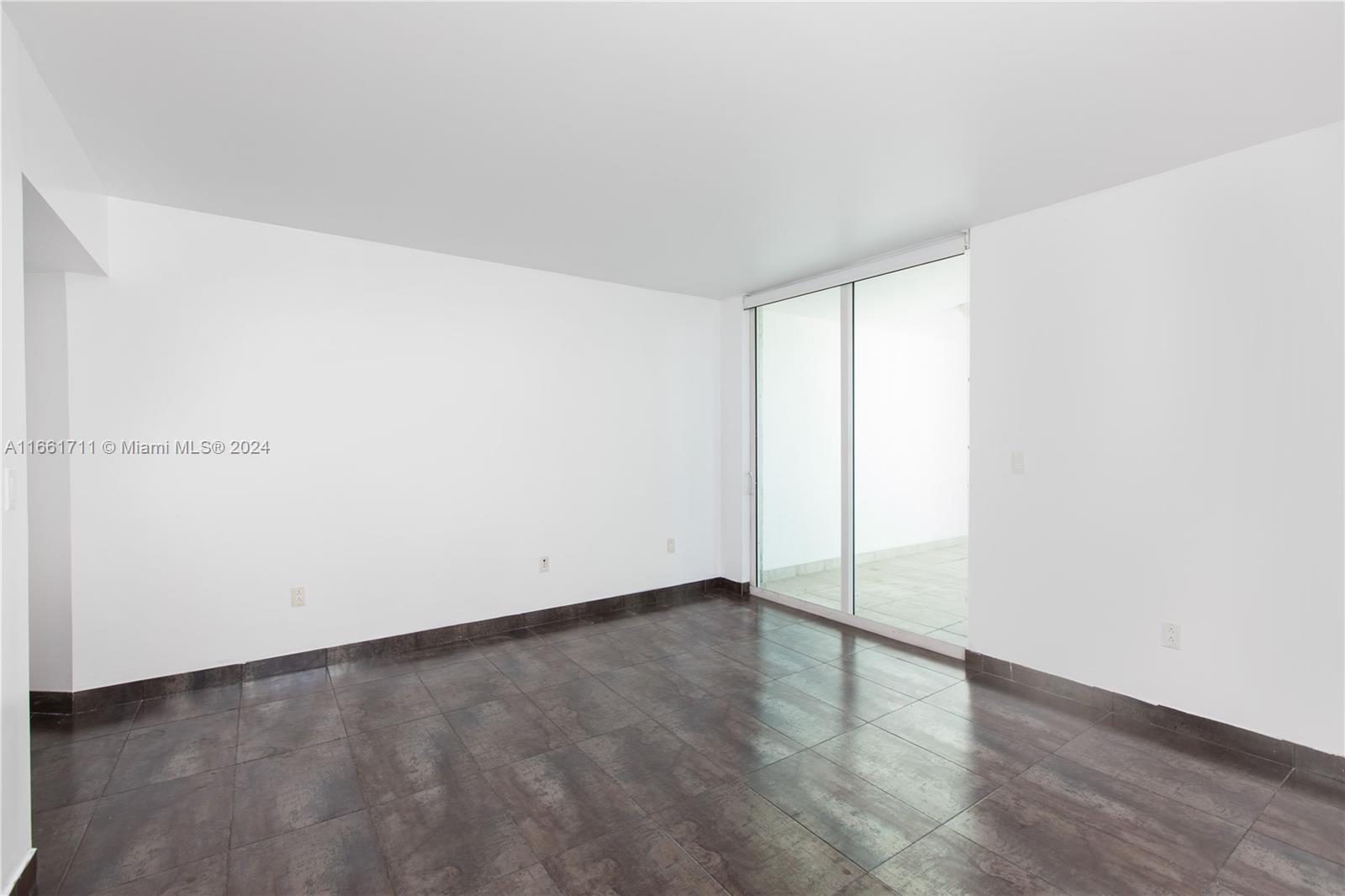 1800 N Bayshore Dr # 2201