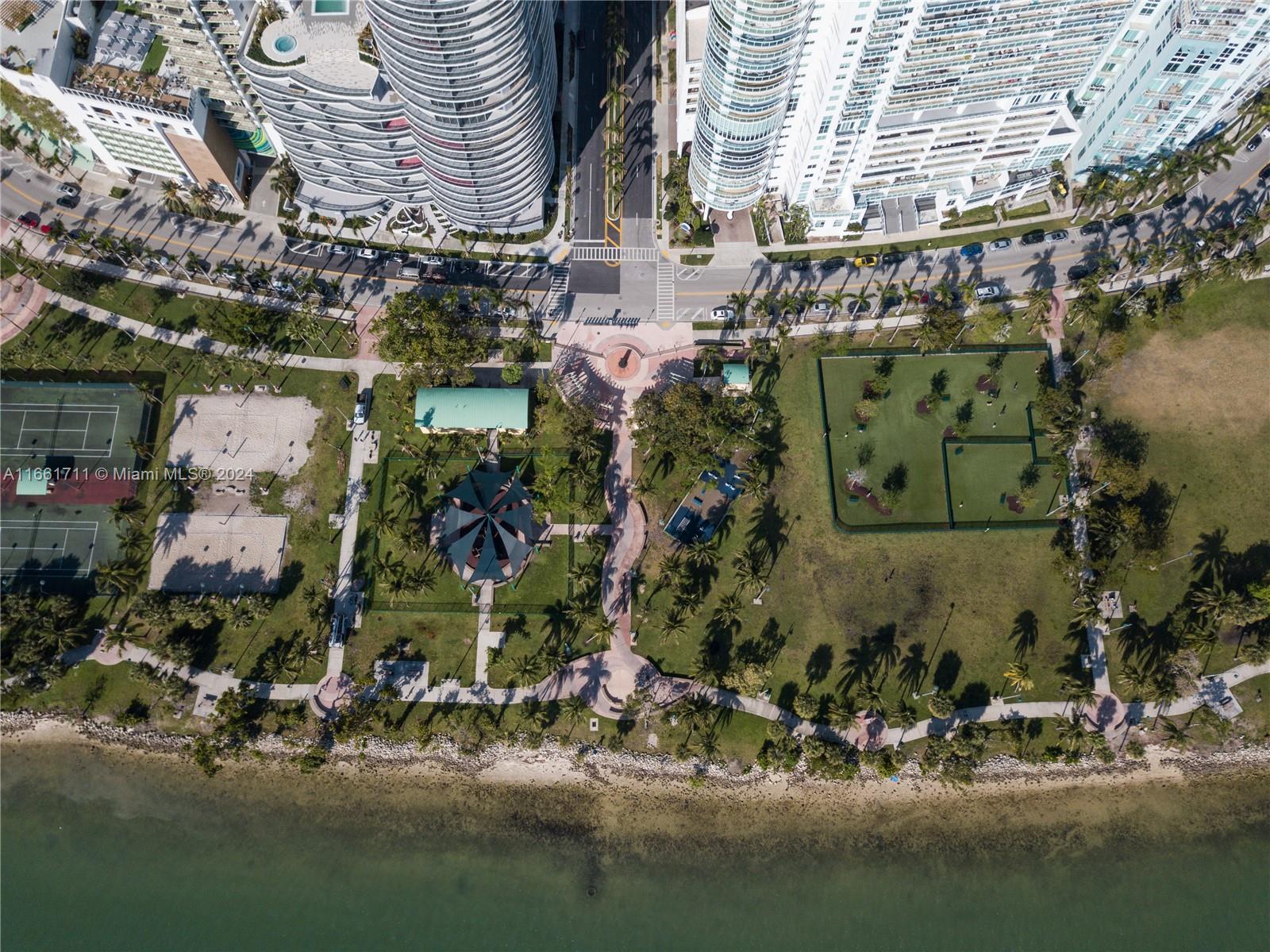 1800 N Bayshore Dr # 2201