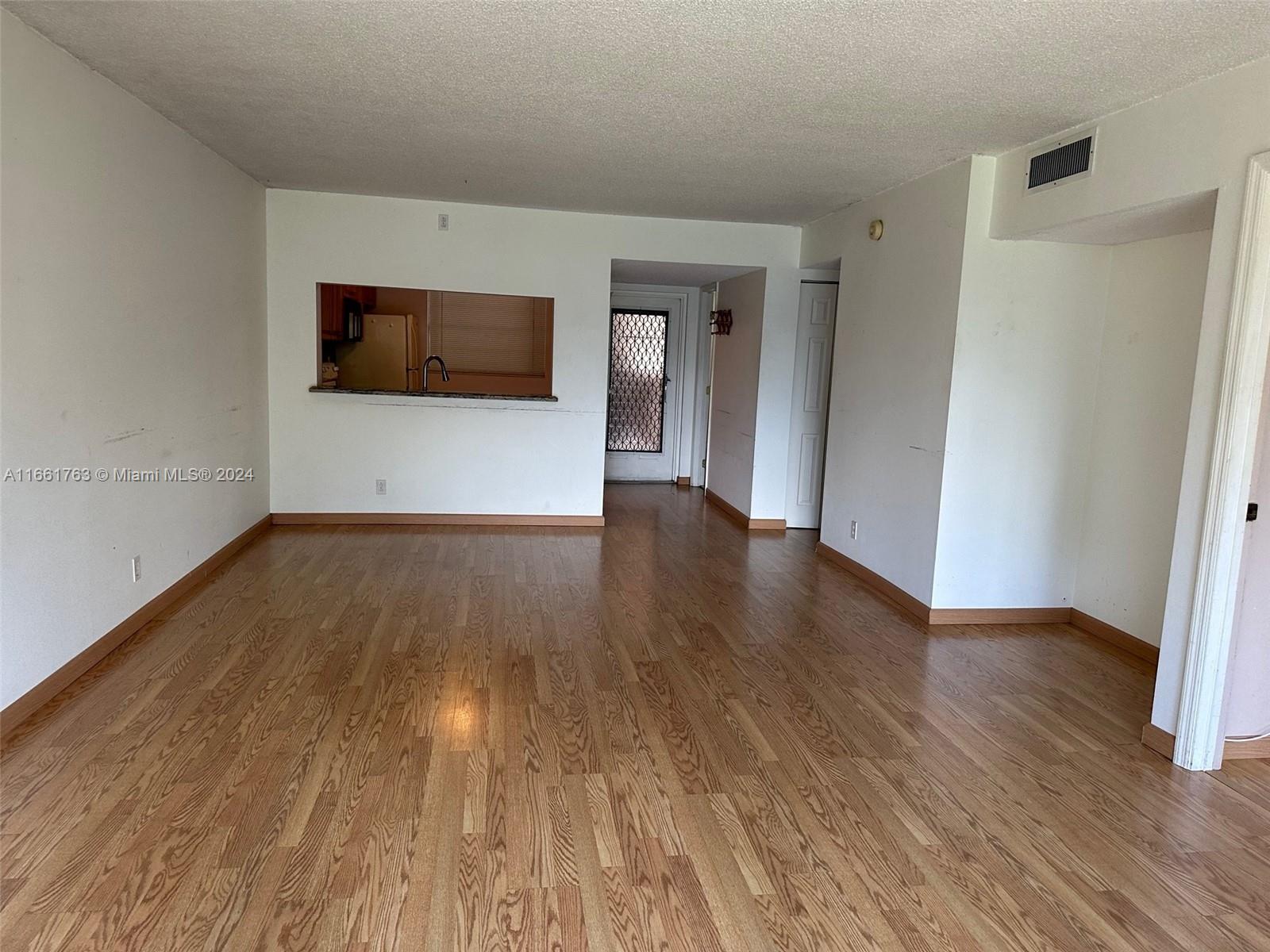9501 Seagrape Dr # 203