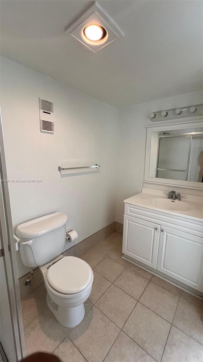 9501 Seagrape Dr # 203